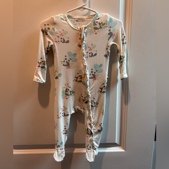 Angel Dear Panda Bear Ruffled Footed Onesie 3-6 - Picture 3 of 3